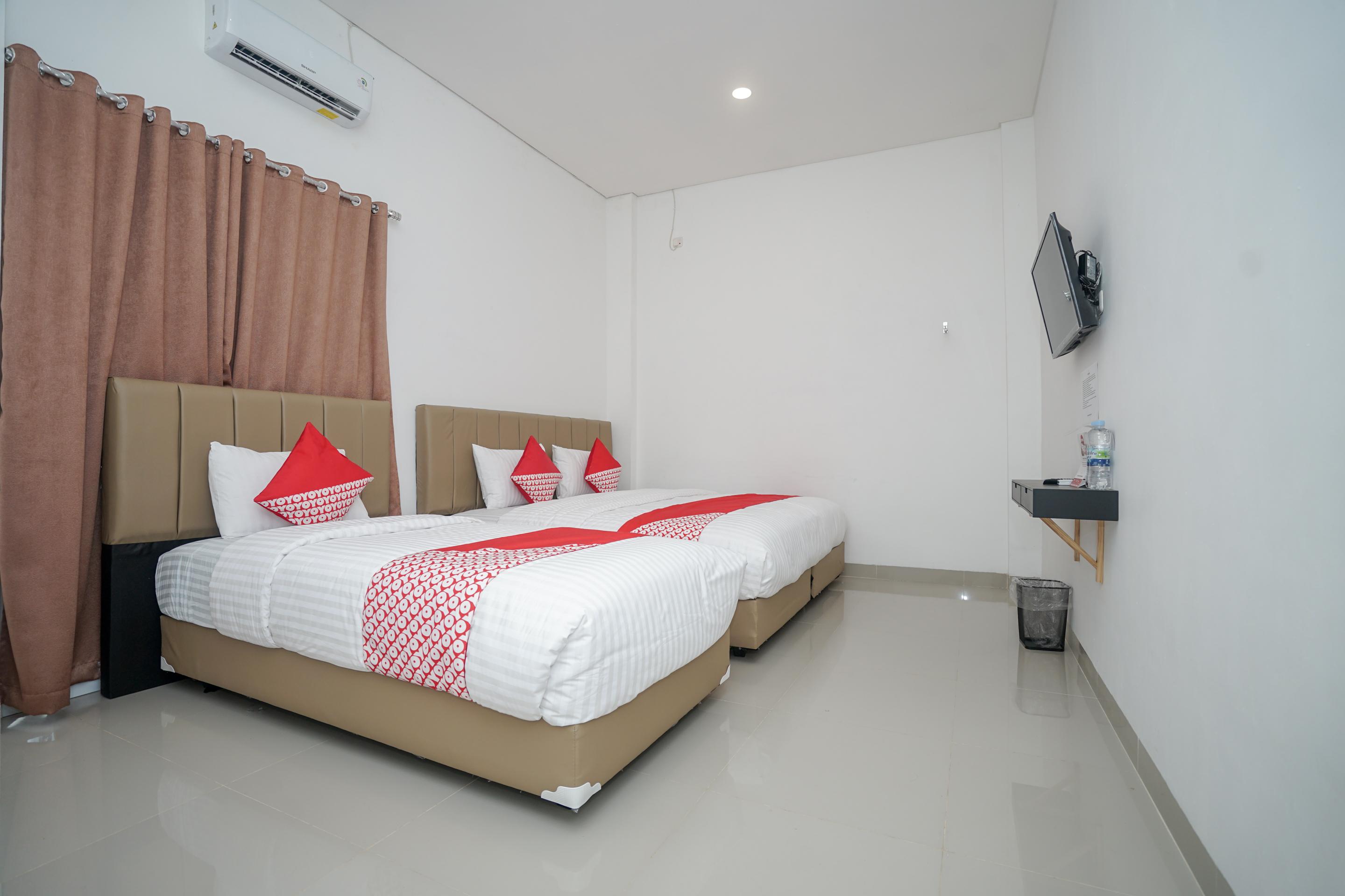 Oyo 443 Hotel Barlian Palembang Bagian luar foto