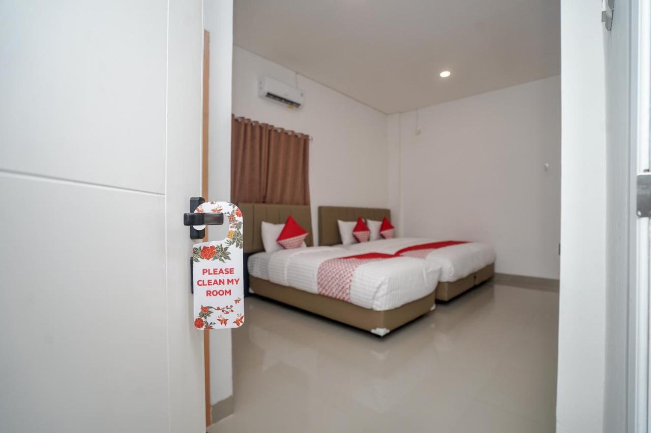 Oyo 443 Hotel Barlian Palembang Bagian luar foto