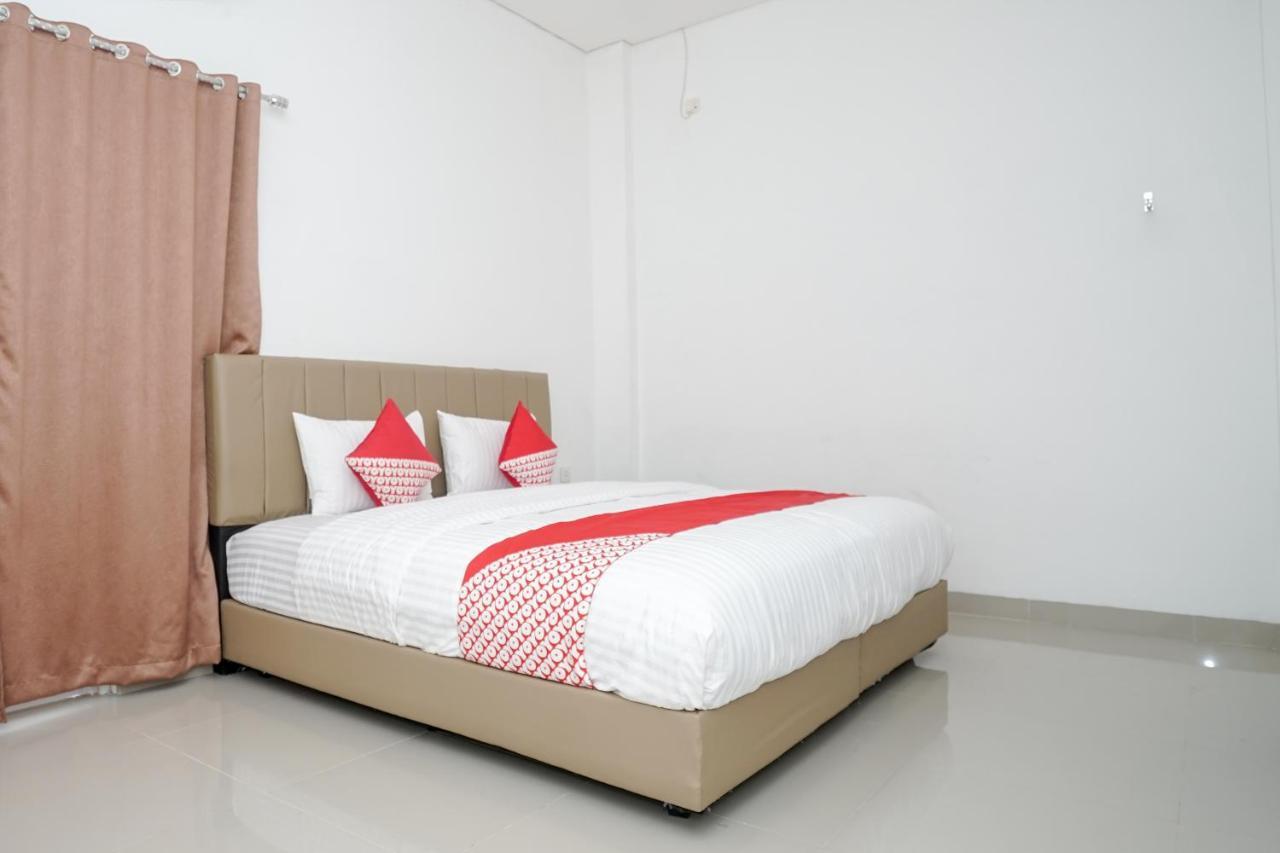 Oyo 443 Hotel Barlian Palembang Bagian luar foto